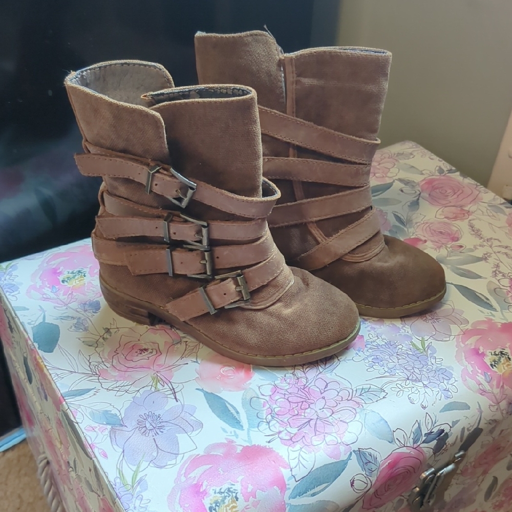Joyfolie Brown Strappy Combat Boots